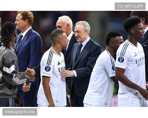 罗马诺报道:小安切洛蒂已与巴西博塔弗戈达成执教协议