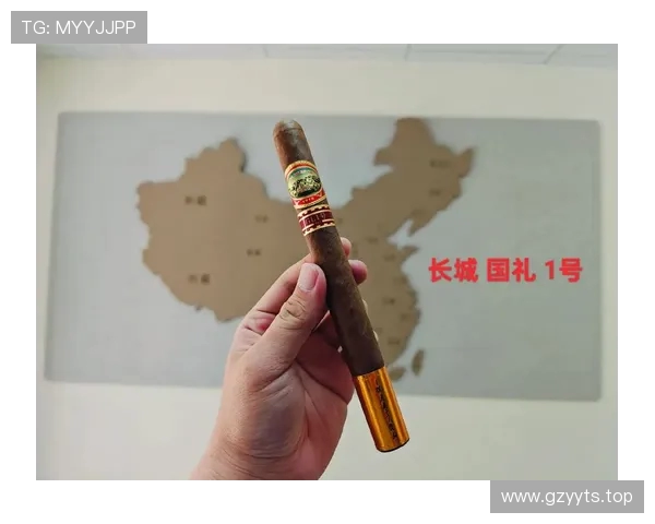 抽雪茄庆祝巴萨第28座联赛冠军的男人你们都知道是谁吗